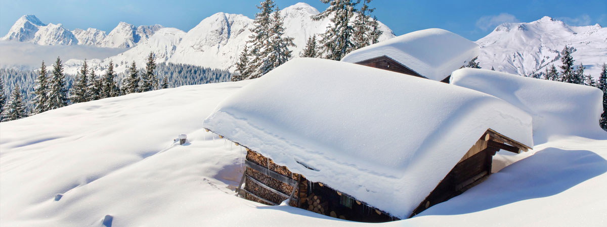 montagne neige chalet